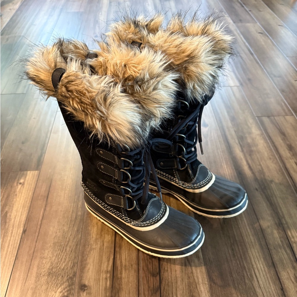 JOAN OF ARCTIC WOMEN'S WATERPROOF BOOT